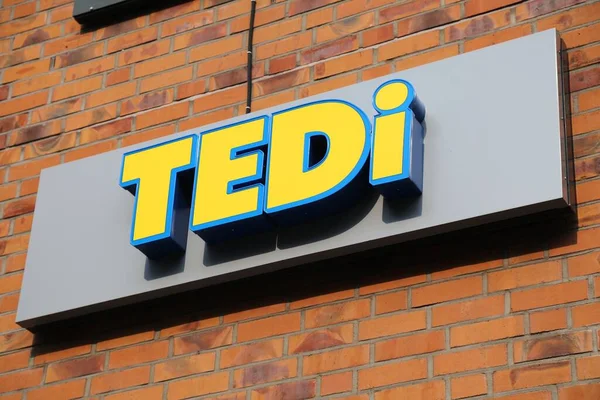 目击者 2020年9月16日 德国威滕市中心的泰迪商店 泰迪是一家拥有2000多家商店的家用电器连锁店 — 图库照片
