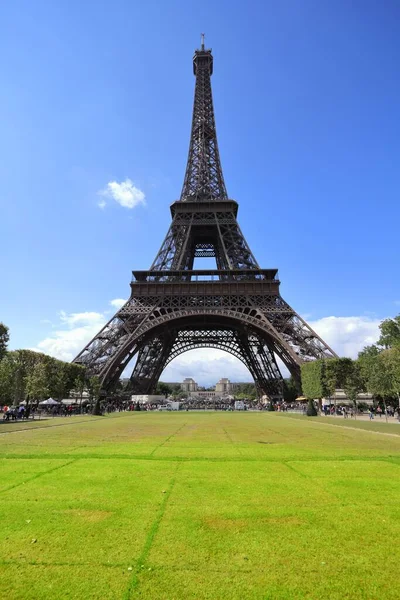 Paris City France Eiffel Tower Champ Mars Garden World Landmarks — Fotografia de Stock