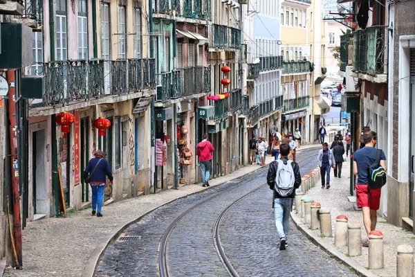 Lisbon Portugal June 2018 People Visit Mouraria District Moorish Quarter — Stock Photo, Image
