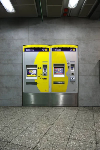 Essen Duitsland September 2020 Kaartautomaten Bij Het Station Bahn Essen — Stockfoto