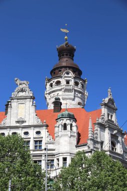 Leipzig Belediye Binası. Almanya 'da mimarlık. Yeni Belediye Binası (Neues Rathaus) tarihçilik mimarisi tarzında.