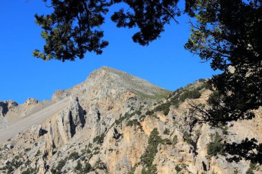 Yunanistan 'daki Girit Dağları. Lefka Ori dağlarındaki Samarya Boğazı 'ndan dağ manzarası.