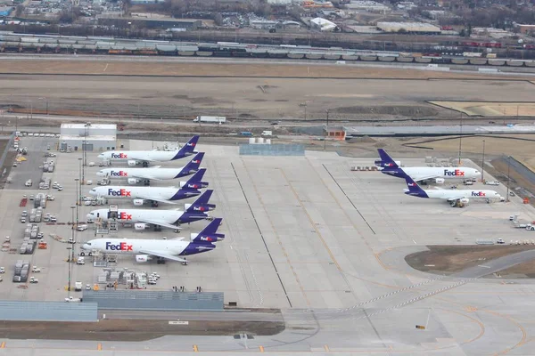 Chicago Estados Unidos Abril 2014 Flota Fedex Express Aeropuerto Hare — Foto de Stock