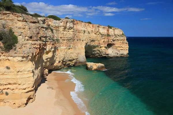 Algarve Bölgesindeki Portekiz Atlantik Kıyısı Manzarası Marinha Sahili Praia Buraco — Stok fotoğraf