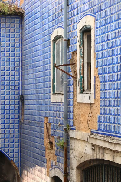 Niebieskie Płytki Lizbony Azulejos Tradycyjne Portugalskie Płytki Lizbonie Opuszczona Ruina — Zdjęcie stockowe