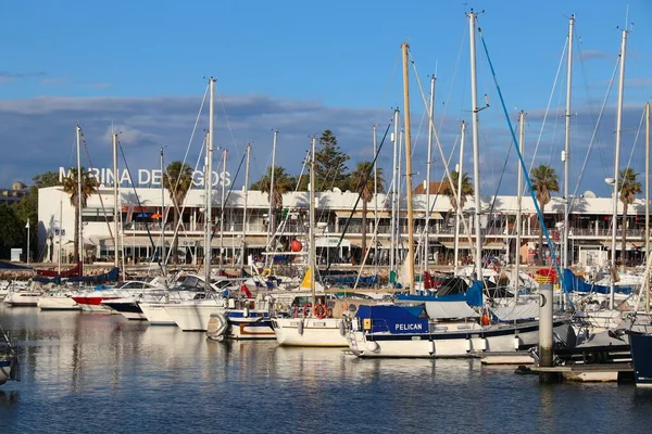 Algarve Portugal May 2018 Sailboat Marina Lagos Portugal 该镇是阿尔加维沿海地区受欢迎的旅游胜地 — 图库照片