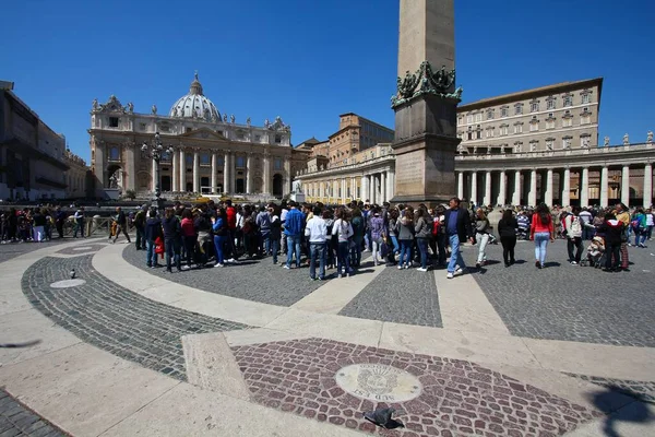 Ciudad Del Vaticano Vaticano Abril 2012 Gente Visita Plaza San — Foto de Stock