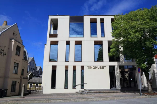 ホーゲスン ノルウェー 2020年7月22日 ノルウェーのホーゲスン市の法律裁判所 Tingghuset ホーゲスン Haugesund 1855年に設立されたロガランド地方の町 — ストック写真