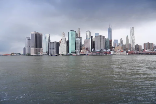 New York Esőfelhő Városkép Manhattan Városképe Brooklynból — Stock Fotó