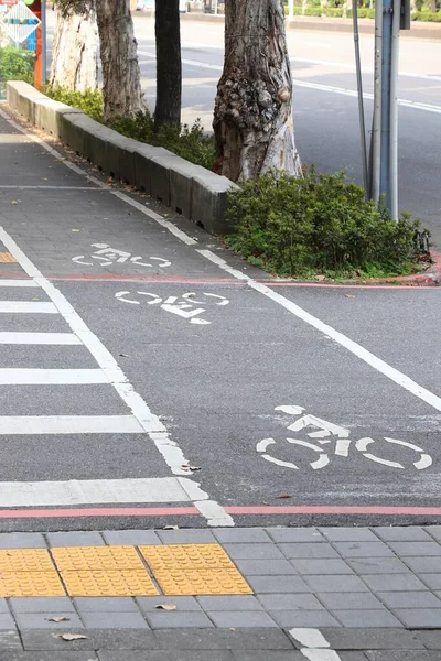 台北市 台湾の自転車レーン 交通インフラ 自転車交差点 — ストック写真