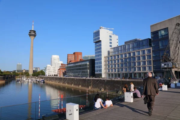 Dusseldorf Allemagne Septembre 2020 Les Gens Visitent Quartier Hafen Düsseldorf — Photo