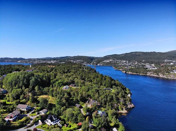 Noorwegen Drone View Krossneset Dorp Gemeente Alver Flatoy Eiland Kvernafjorden — Stockfoto