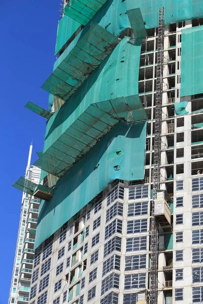 办公大楼建设 菲律宾马尼拉的通用城市摩天大楼开发 — 图库照片