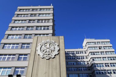 GLIWICE, POLAND - 11 Mayıs 2021: Gliwice 'deki Silezya Teknoloji Üniversitesi (Politechnika Slaska). Avrupa Üniversite Birliği 'ne (EUA) aittir.).
