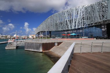 GUADELOUPE, FRANCE - 6 Aralık 2019: Pointe-a-Pitre City, Guadeloupe 'daki Memorial ACTe' nin modern mimarisi. Burası Karayipler 'in köle ticaretiyle ilgili tarihi eserlerin sergilendiği çağdaş bir müze..