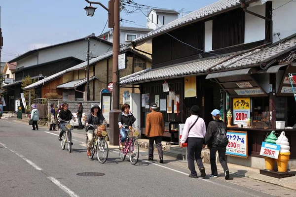 Kyoto Japan April 2012 People Visit Arashiyama Kyoto Japan 山山是全国指定的风景名胜古迹 — 图库照片