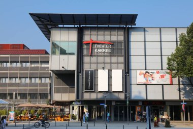 HAGEN, GERMANY - 16 Eylül 2020: Hagen City, Almanya 'daki Karree Tiyatrosu alışveriş merkezi. Hagen, Kuzey Ren-Vestfalya 'nın 16. büyük şehridir..