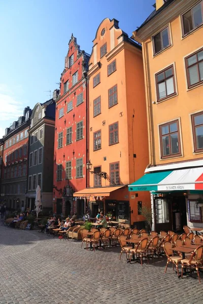 斯托克霍姆 瑞典斯德哥尔摩 2018年8月24日 人们参观瑞典斯德哥尔摩Gamla Stan 的Stortorget广场 斯德哥尔摩是瑞典的首都 也是人口最多的地区 — 图库照片
