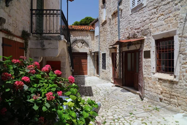 Streets Trogir Old Town Croatia Narrow Quaint Alleys Croatia — Stock Photo, Image