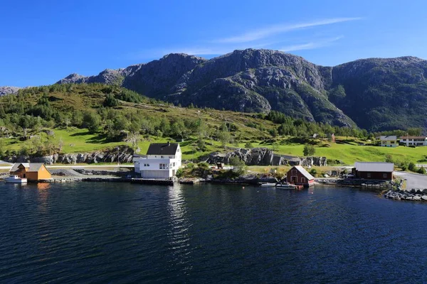 挪威的峡湾景观 Vestland县Rugsund市Froysjoen峡湾 — 图库照片