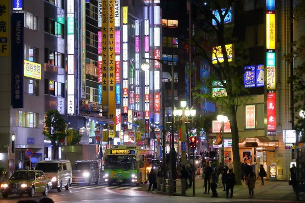 Tokyo Japonya Kasım 2016 Nsanlar Geceleyin Tokyo Nun Ikebukuro Ilçesini — Stok fotoğraf