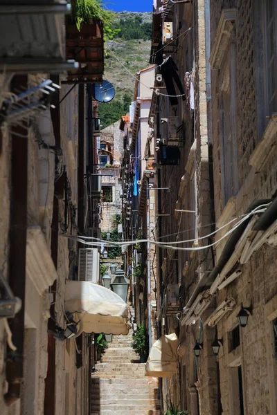 Callejón Estrecho Dubrovnik Croacia Calle Medieval Del Casco Antiguo —  Fotos de Stock