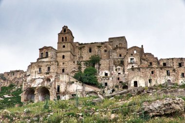 Craco, İtalya - Basilicata bölgesindeki heyelan sonrasında şehir terk edildi.