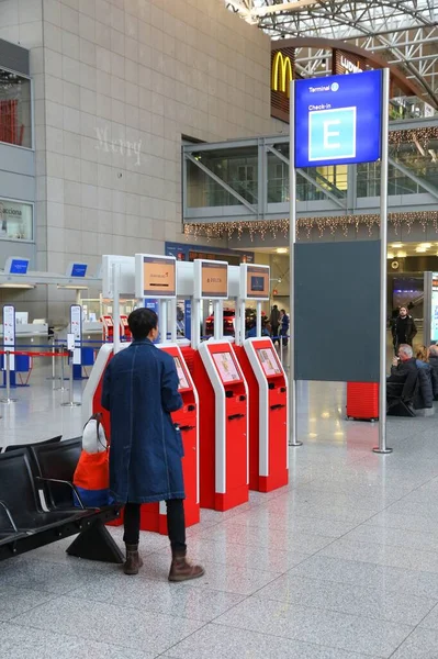 Francesco Germania Dicembre 2016 Passeggeri Visitano Terminal Dell Aeroporto Internazionale — Foto Stock