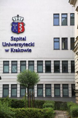 KRAKOW, POLAND - 3 Temmuz 2021: Krakow, Polonya 'daki Üniversite Hastanesi (Szpital Uniwersytecki).