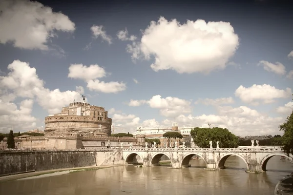 Река Тевере в Риме — стоковое фото