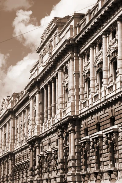 Courthouse in Italy — Stock Photo, Image