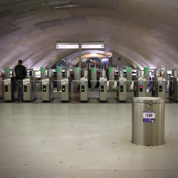 Metro van Parijs — Stockfoto