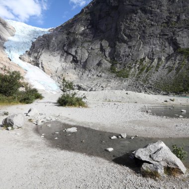 briksdalsbreen Buzulu