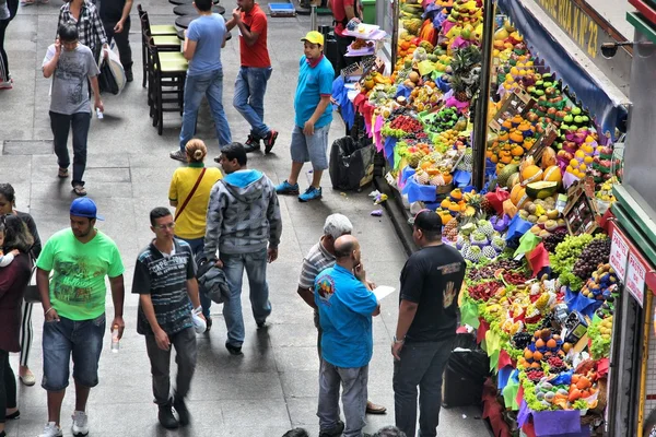 Sao Paulo gyümölcs piac — Stock Fotó