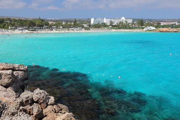 Strand von nissi — Stockfoto