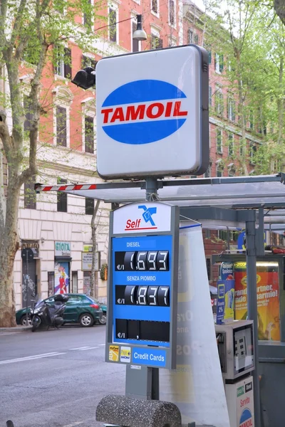 Distributore Tamoil in Italia — Foto Stock