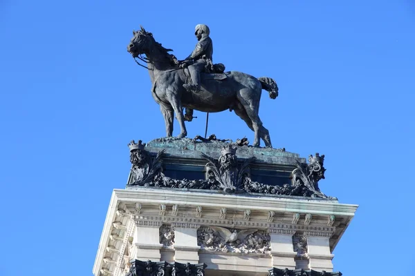 Мадрид - Памятник Альфонсо — стоковое фото