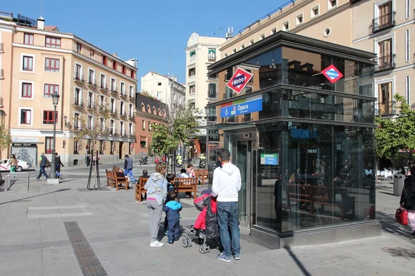 Öffentliche Verkehrsmittel in madrid — Redaktionelles