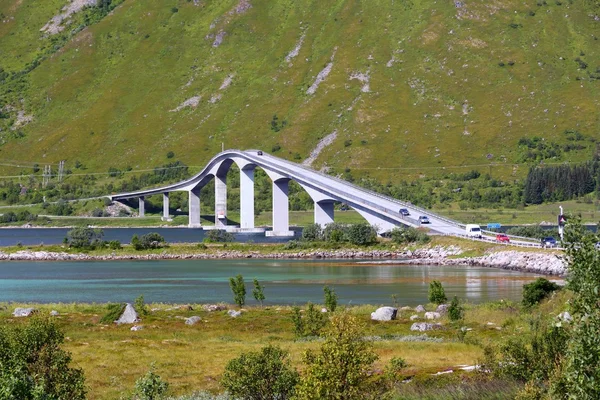 Ponte do cantilever em norway — Fotografia de Stock