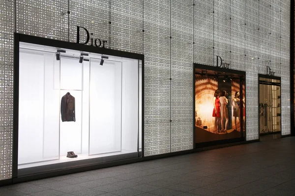 Dior fashion store — Stock Photo, Image