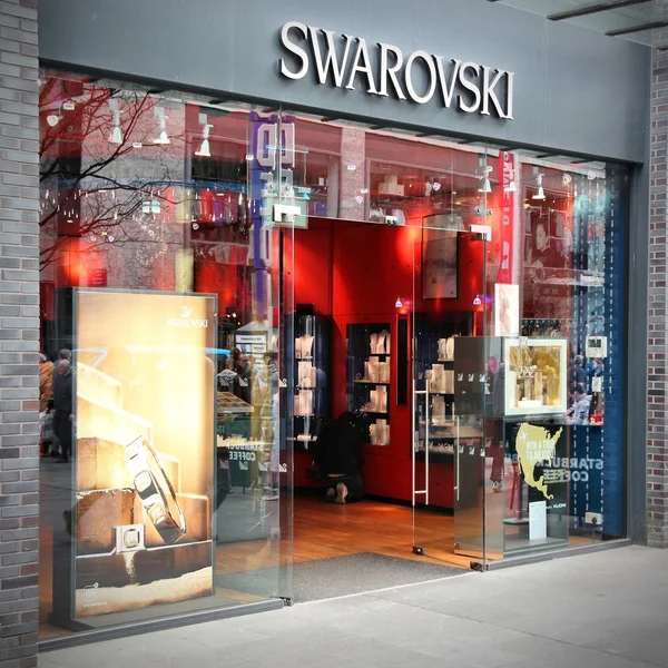 Ювелирный магазин Swarovski — стоковое фото