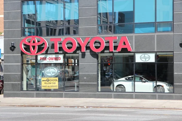 Toyota dealership — Stock Photo, Image