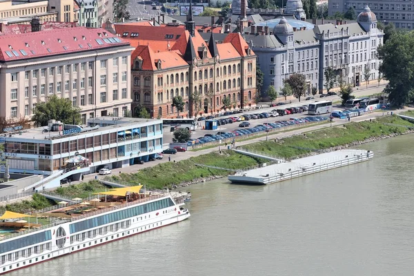 Bratislava Danube embankment — Stock Photo, Image