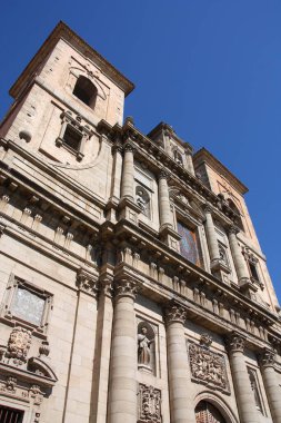 İspanya 'nın Toledo şehrindeki Cizvit kilisesi. Toledo, İspanya Mimarisi.