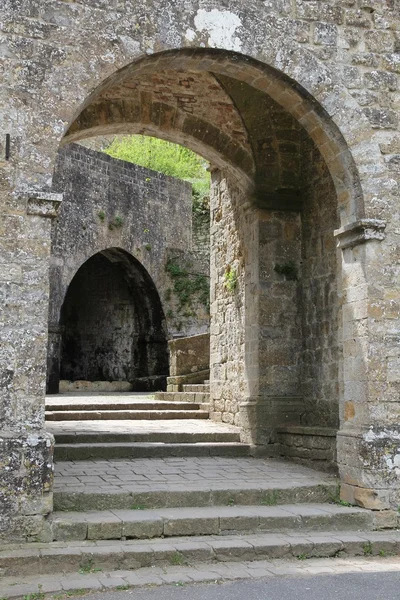 Volterra şehir duvarları