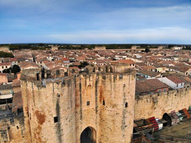 Fransa 'nın Gard bölgesindeki Aigues Mortes ortaçağ duvarlı kenti.