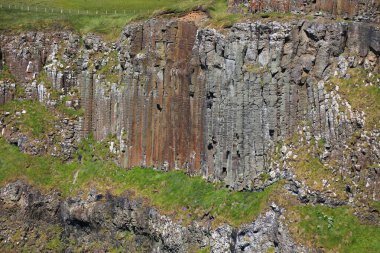 Giant 's Causeway' in bazalt kaya sütunları, Kuzey İrlanda 'nın doğal simgesi. İlçe Antrim 'inde doğa harikası.