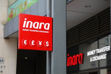 LONDON, İngiltere - 8 Temmuz 2024: Inara Para Aktarımı ve Borsası, Londra, İngiltere 'de bir finans hizmetleri ajansı.
