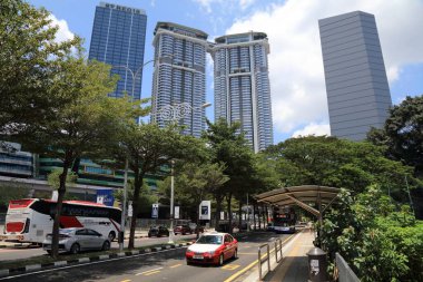 KUALA LUMPUR, MALAYSIA - 2 Mart 2024: İkamet gökdelenleri ve Kuala Lumpur kentinde modern şehir manzarası.