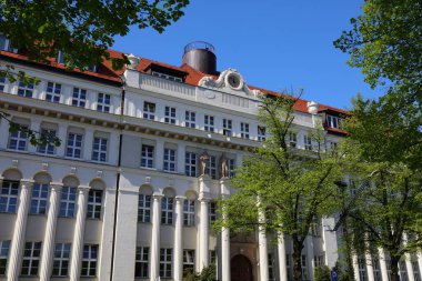 Polonya 'da Gliwice şehri. İl idari mahkeme binası (Lehçe: Wojewodzki Sad Administracyjny). Hukuk Mahkemesi.